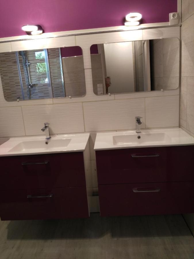 Holiday home Maisonnette Calme Avec Jardinet *